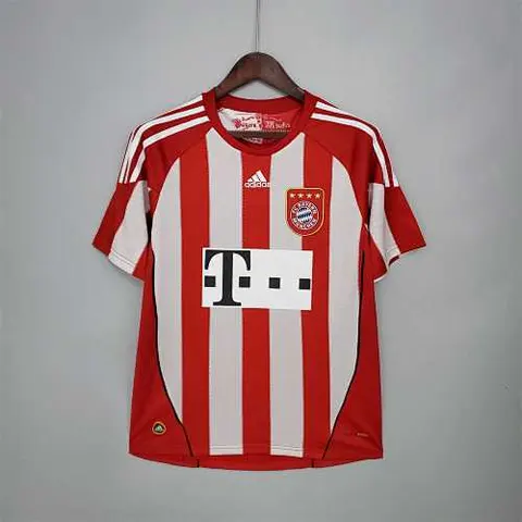 10-11 Bayern Munich home