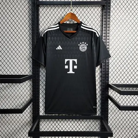 23-24 Bayern Munich black goalkeeper