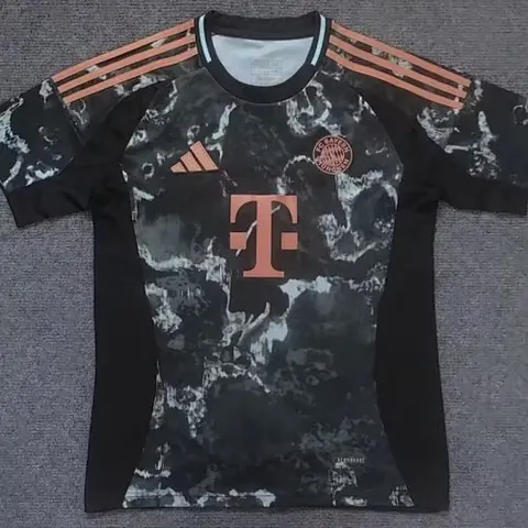 24-25 Bayern away soccer jersey