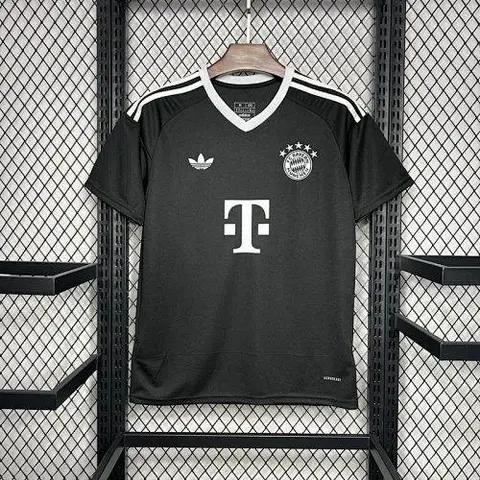 24-25 Bayern black training jersey