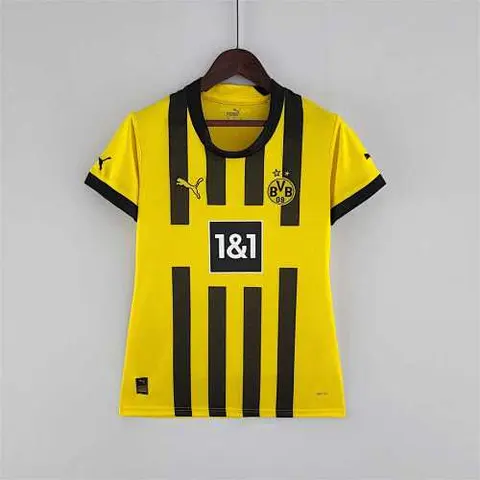 22-23 Dortmund home woman