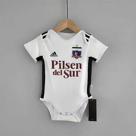 22-23 Colo-Colo home