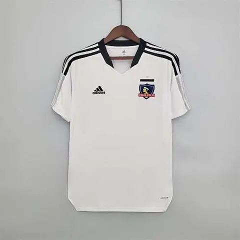Colo-Colo 13-time champion version home