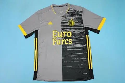 21-22 Feyenoord away