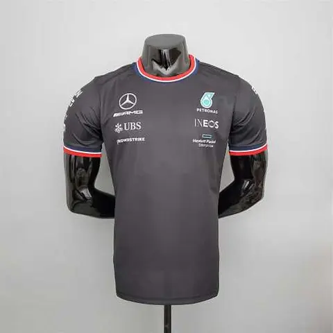 Ensemble F1 Formula One course ; Mercedes noir