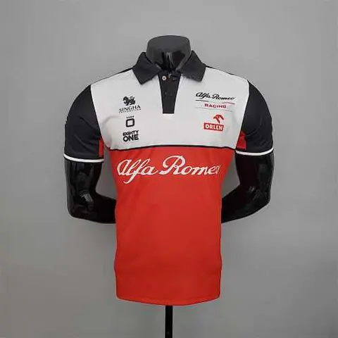 F1 Formula One; Alpha Taurus rouge et blanc