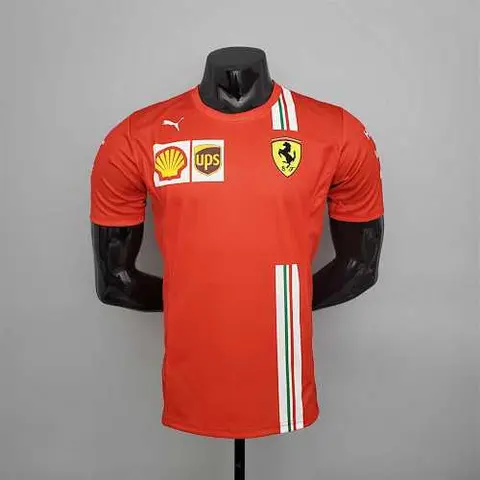 Ensemble F1 Formula One; Ferrari course rouge