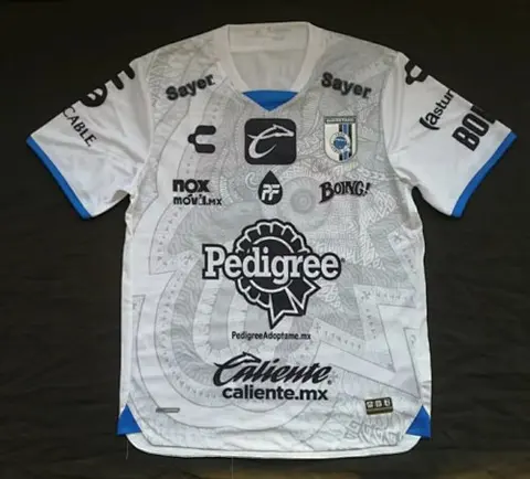 22-23 Querétaro White Special Edition