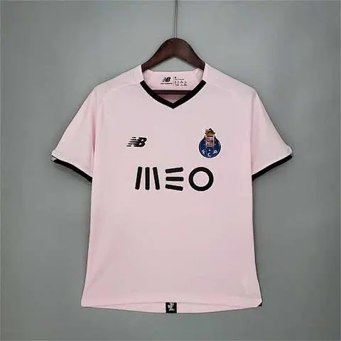 21-22 Porto third away
