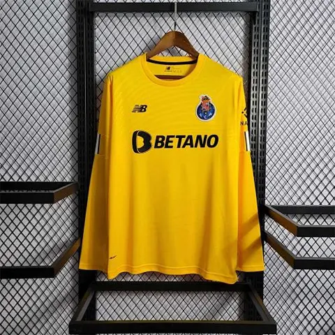 22-23 Porto goalkeeper yellow long sleeves
