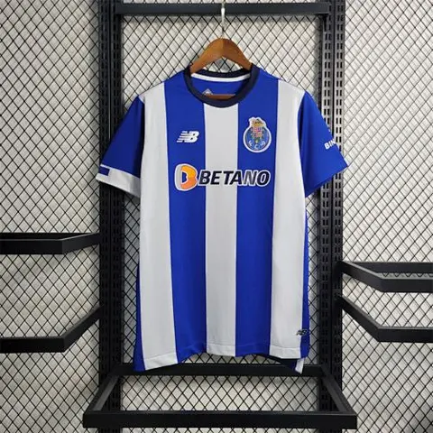 23-24 Porto home