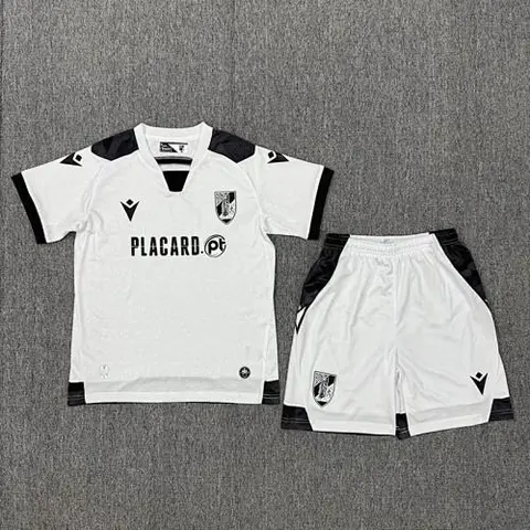 25-26 Vitoria de Guimaraes Home Kids kit