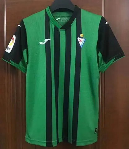 21-22 Eibar green away