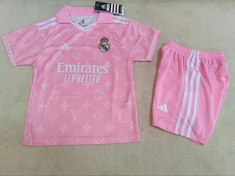 2026/27 Real Madrid Pink Special Kids Kit Soccer Jersey 16-28