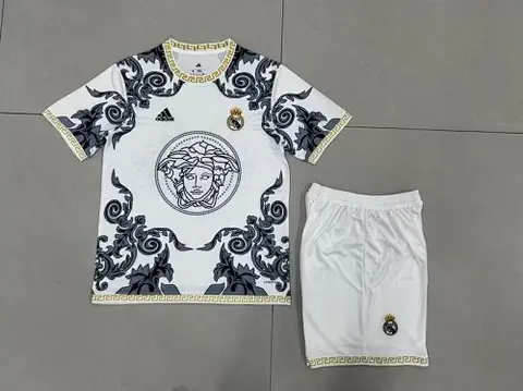 25-26 R MAD white training suit