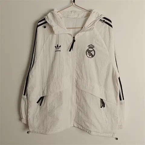 25-26 R MAD white windbreaker