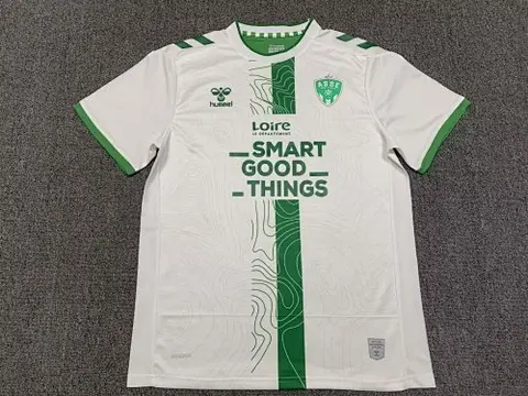 22-23 Saint-Étienne away