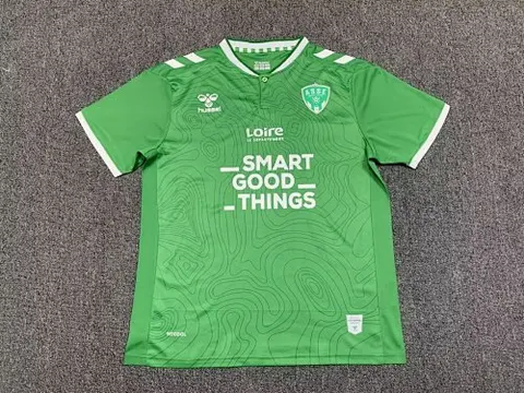 22-23 Saint-Étienne home