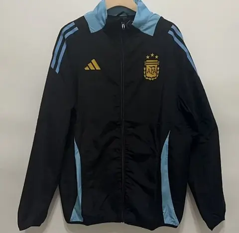 24-25 Argentina black windbreaker