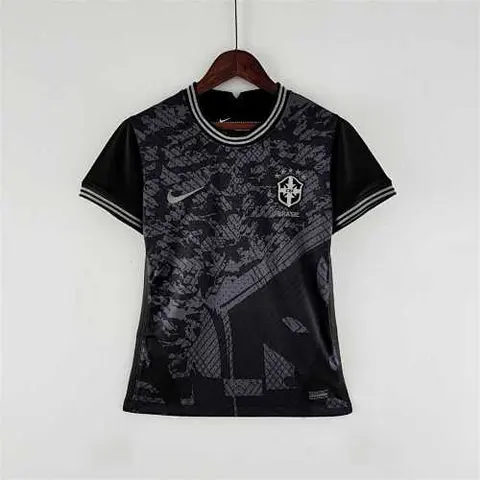 2022 Brésil femme all noir