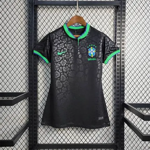2022 Brésil femme noir leopard