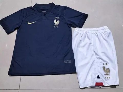 2022 France home kids kit
