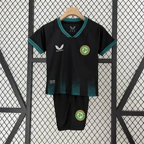 2023 Ireland third black kid kit