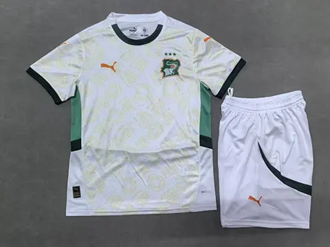 25-26 Ivory Coast kid kit white