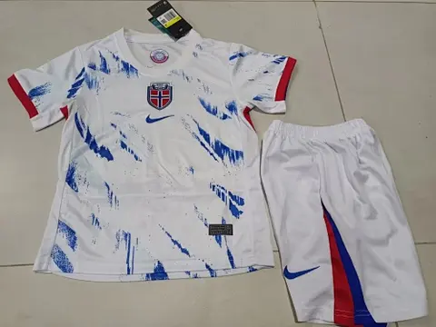 24-25 Norway away kid kit