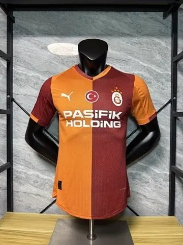 Galatasaray 2025/26 home Player Version soccer jersey size S-2XL