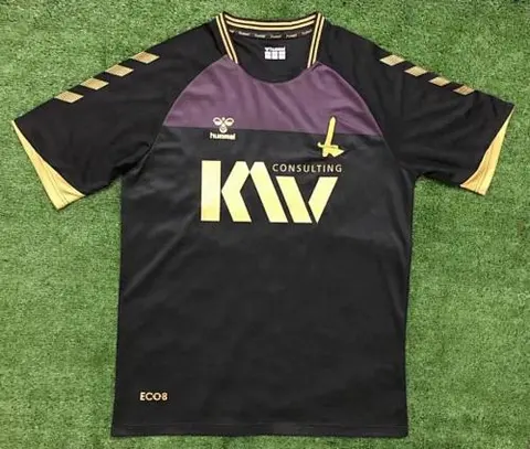 21-22 Charlton Athletic black third away
