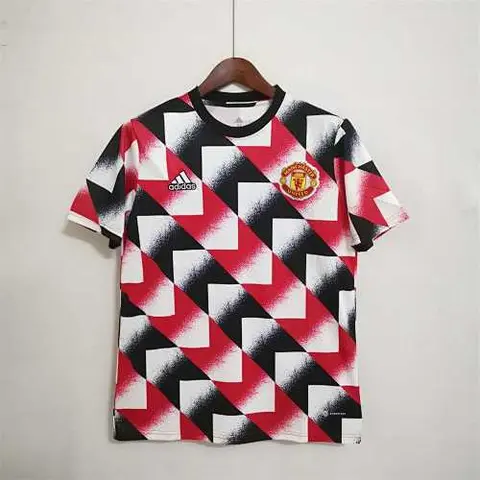 22-23 MNU black and red training shirt