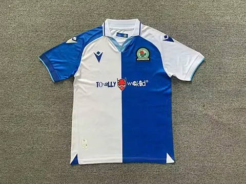 23-24 Blackburn Rovers home soccer jerrsey
