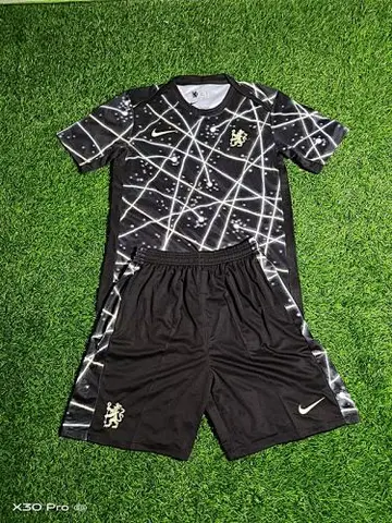 25-26 CHE black sleeve suit