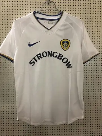 Retro Leeds home white 00_01