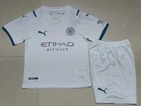 21-22 MCI away kids kit