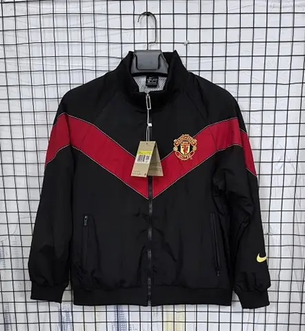 06/07 Manchester United BLack Retro Windbreaker