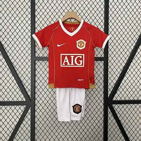 Ensemble de football enfant 06-07 MNU rouge — Domicile · Rétro