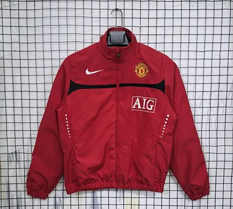 10/11 Manchester United Red Retro Windbreaker