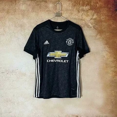17-18 MNU away retro jersey