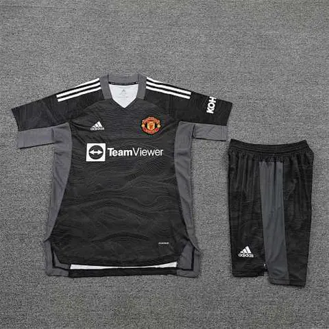 21-22 MNU black goalkeeper