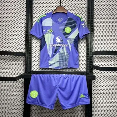 24-25 MNU Purple Goalkeeper kid kit