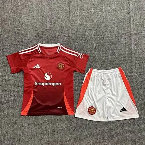 Ensemble de football enfant 24-25 MNU — Domicile · tailles 16–28