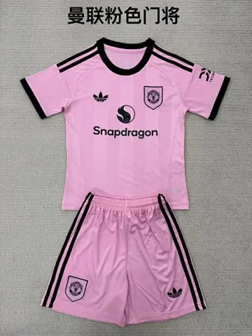 25-26 MNU Pink Goalkeeper kid kit