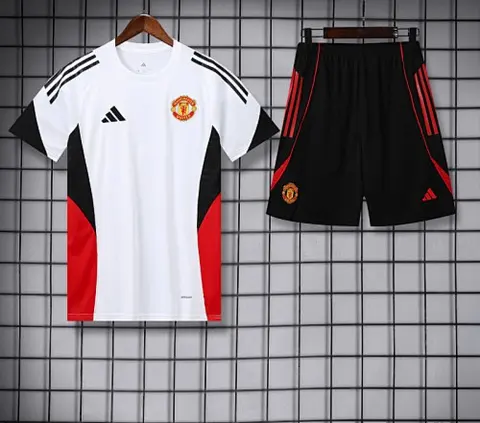 25-26 MNU white training suit