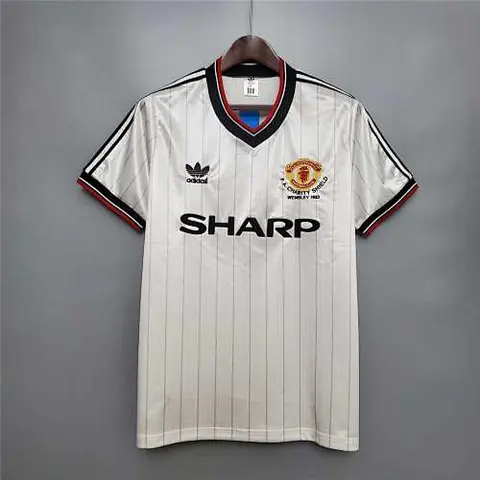 82-83 MNU away