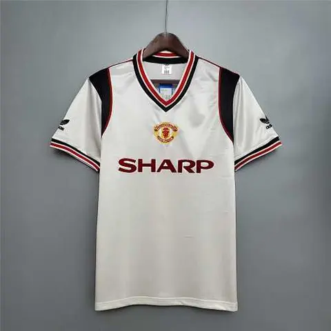 85-86 MNU away