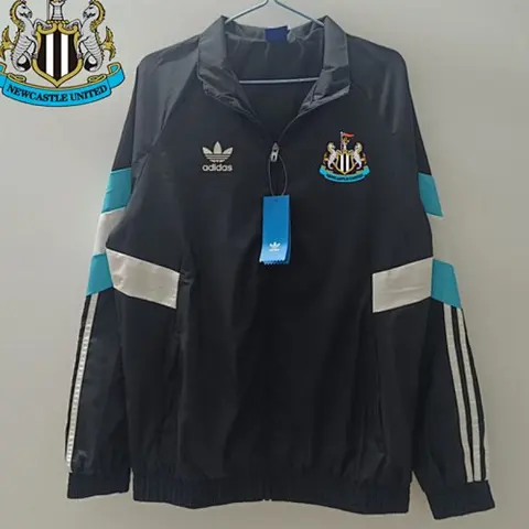 24-25 Newcastle black windbreaker