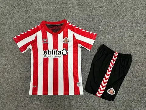 24-25 Sunderland home kid kit