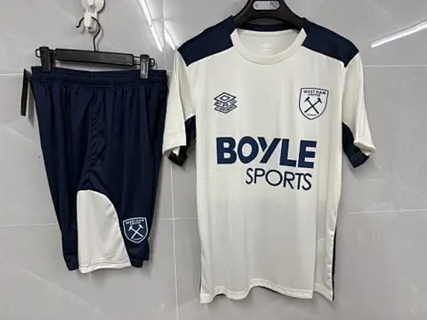 25-26 West Ham White Training Suit